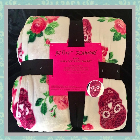 Betsey Johnson Peach Rose Sugar Skull Blanket King - Picture 5 of 6